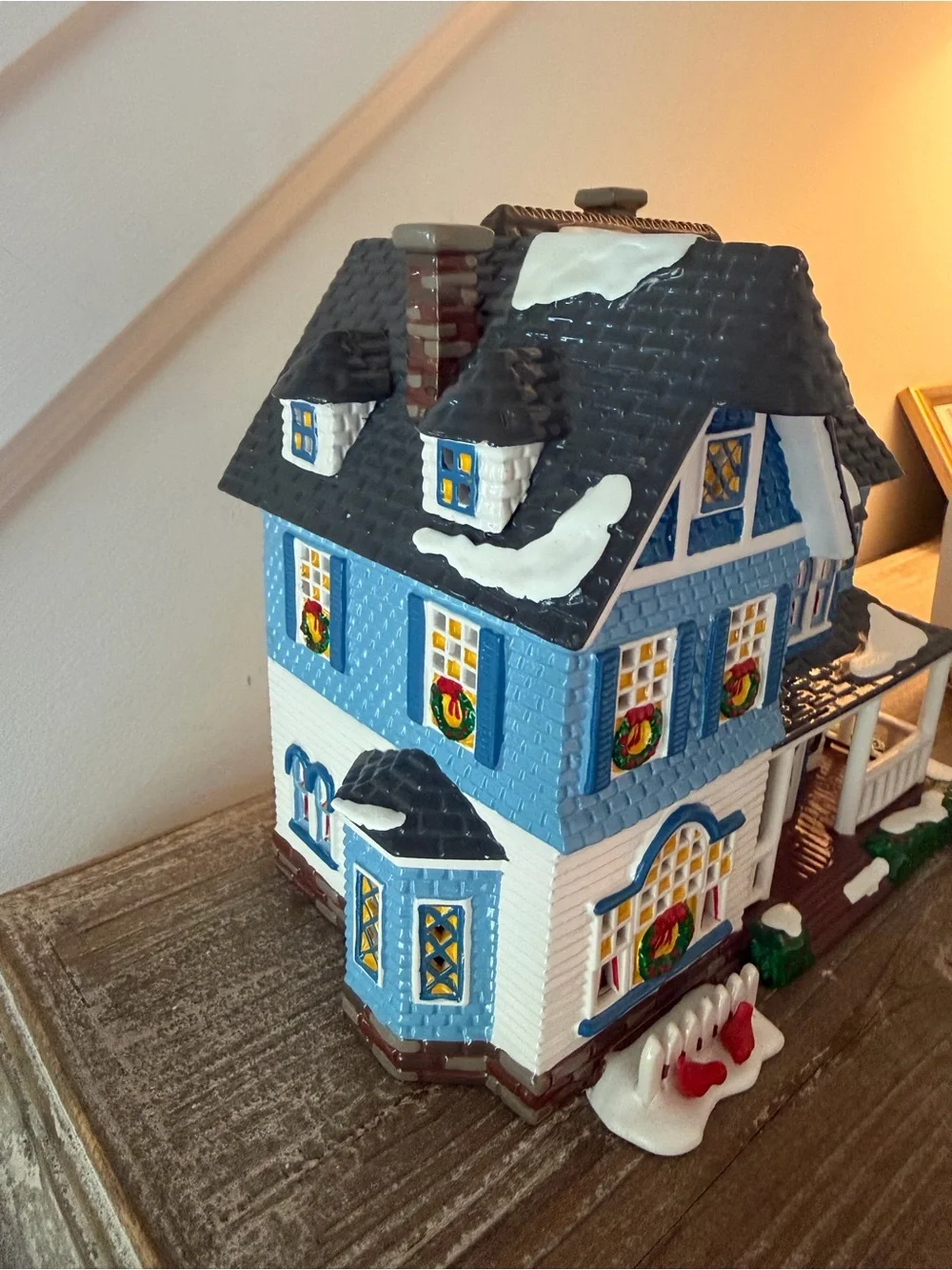 Department 56 American Architecture Series Snow Village Shingle Victorian